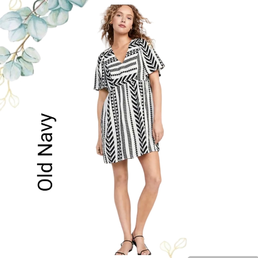 Old Navy flutter-sleeve v neck mini swing dress